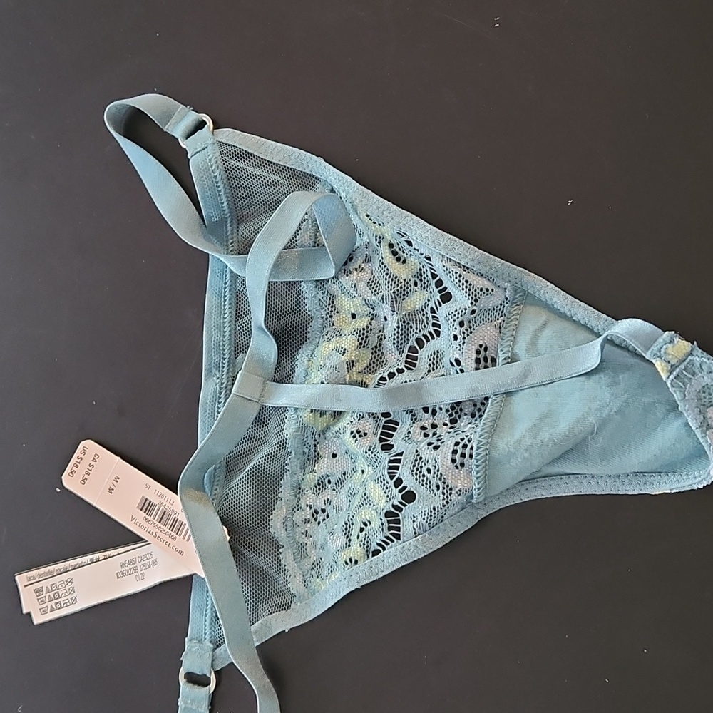 Victoria secret panties - Picture 2 of 3